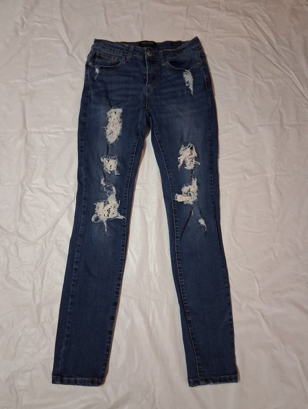 Judy Blue Womens Jeans Distressed Crochet Patches Size 5/27 Preowned